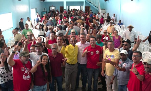TITO PARTICIPA DE REUNIÃO DE ASSENTADOS, AGRICULTORES FAMILIARES E LIDERANÇAS EM SANTA RITA DE CÁSSIA