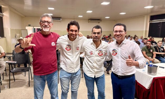 PREFEITO LAÉRCIO, VICE E VEREADORES REÚNE LIDERANÇAS DE IBOTIRAMA EM GRANDE ENCONTRO COM TITO E AFONSO FLORENCE