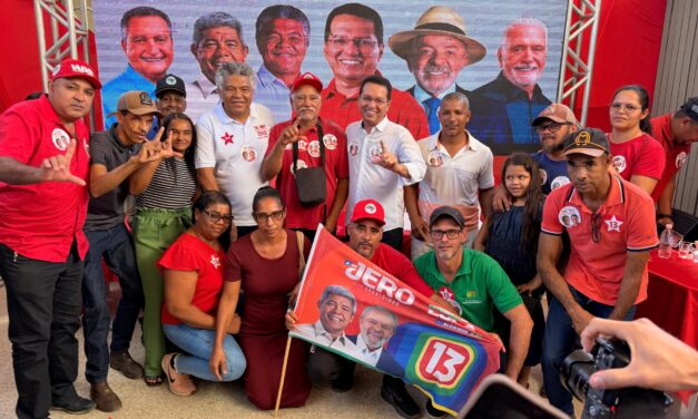 CANDIDATO A DEPUTADO ESTADUAL TITO E DEPUTADO FEDERAL VALMIR ASSUNÇÃO REÚNEM LIDERANÇAS EM BARREIRAS, NA VILA BRASIL