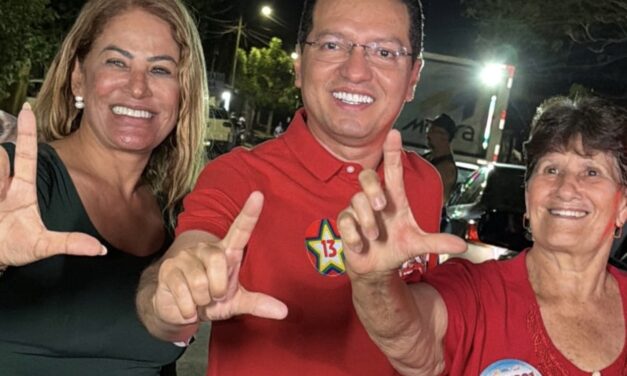 TITO REÚNE LIDERANÇAS E MORADORES EM CAMINHADA PELA VILA BRASIL, EM BARREIRAS